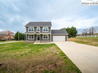 16 Montclair Ave, Granite Falls, NC 28630