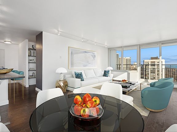 5th image of 88 W Schiller St #2901