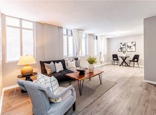 36 James St S #303, Hamilton, ON L8P 4W4