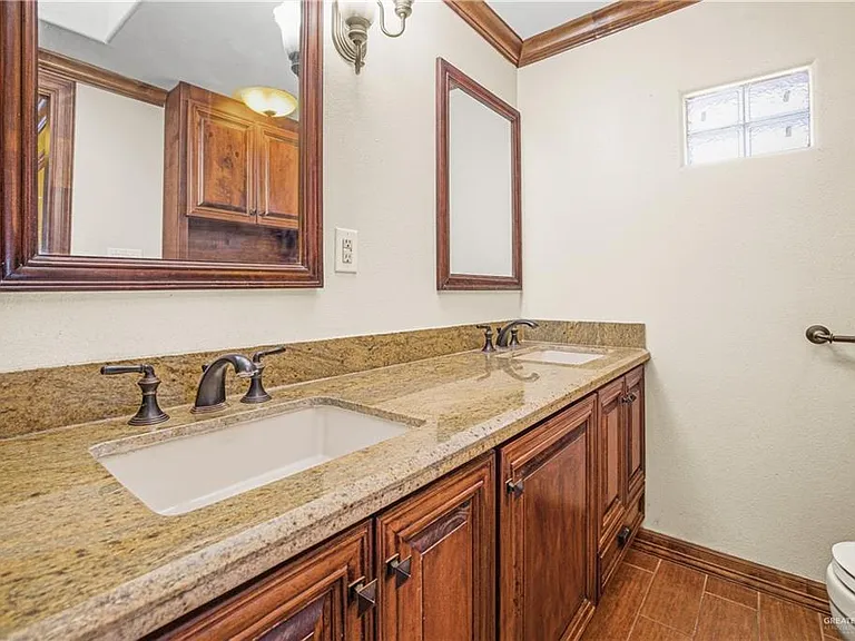 800 W Chaparral St — Photo 10