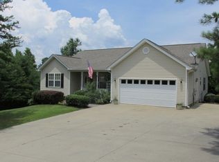 4 Oasis Ct, Taylors, SC 29687