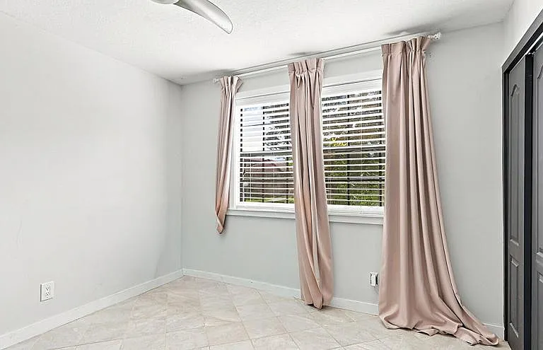 2480 SE Garden Ter #507 — Photo 14