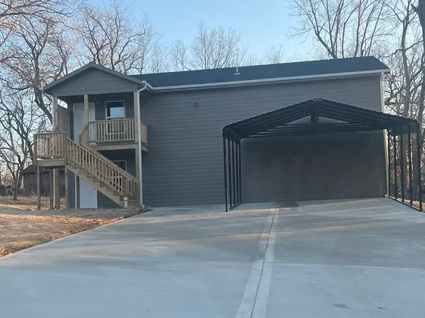 804 W Gay St #B, Warrensburg, MO 64093