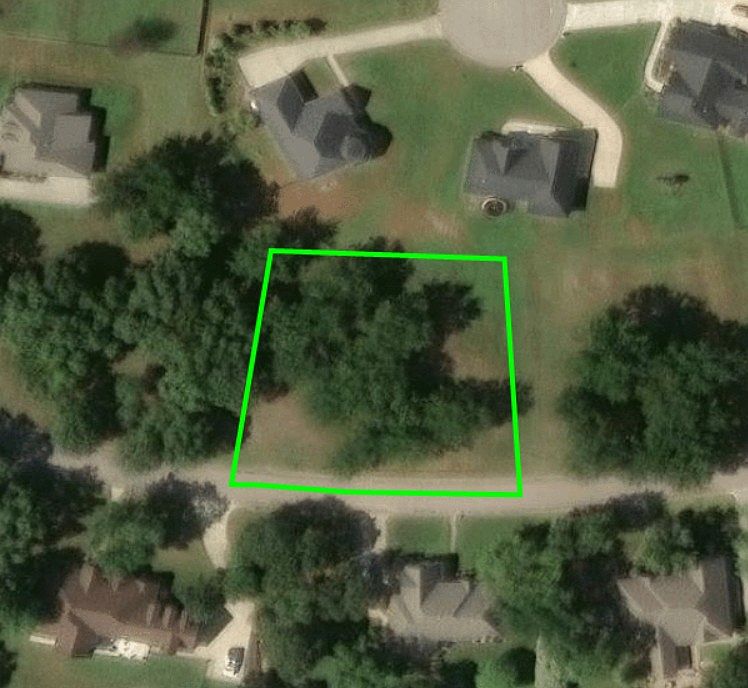 1st image of 4 Wilderness Rd N