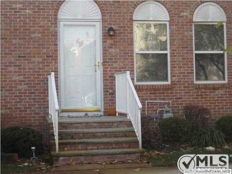 1st image of 49 Waterview Dr