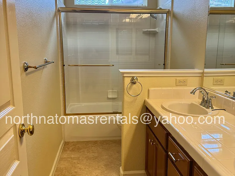 3949 Moraga Dr — Photo 12