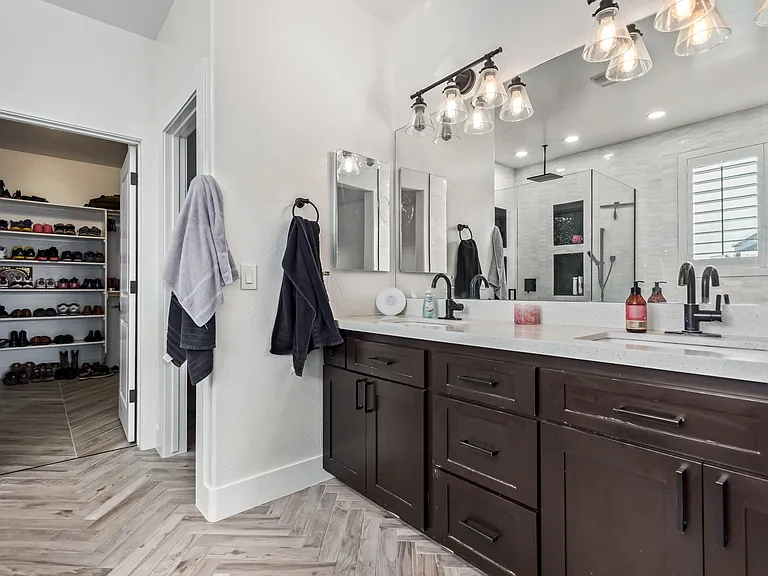 12152 W Winslow Ave — Photo 22