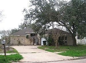 2nd image of 6110 Fairview Forest Dr