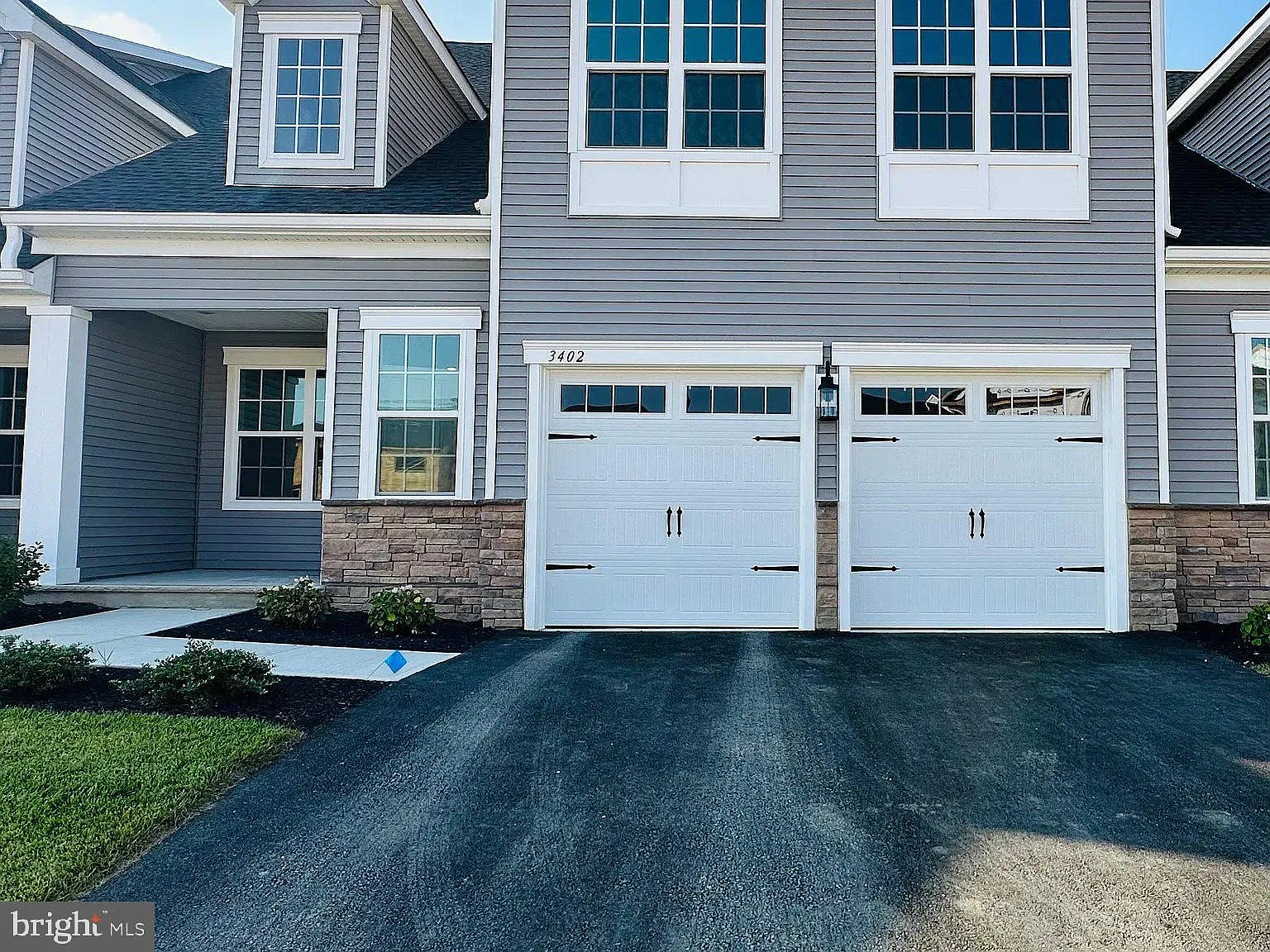 4 bed, 3.5 bath, 3581 sqft, $5,000 — Photo 1