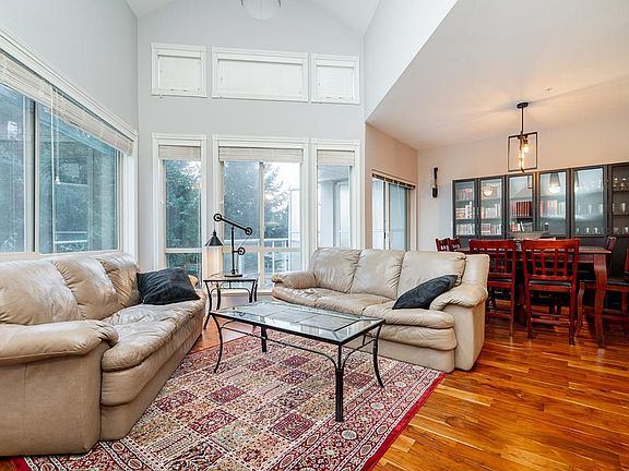 4th image of 2575 Ware St #401