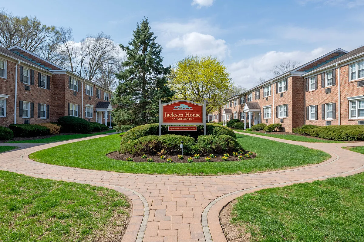 Building Photo - Jackson House Apartments