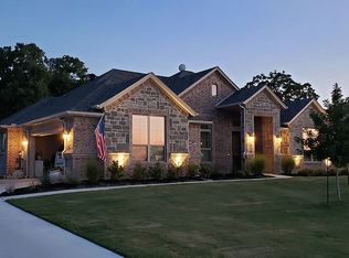 143 Lavender Ln, Springtown, TX 76082