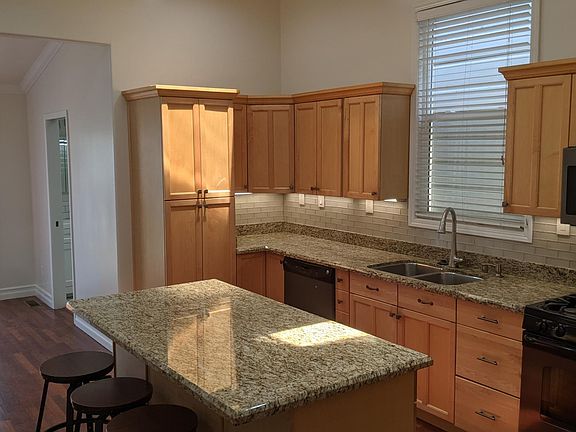 4th image of 2674 22nd St
