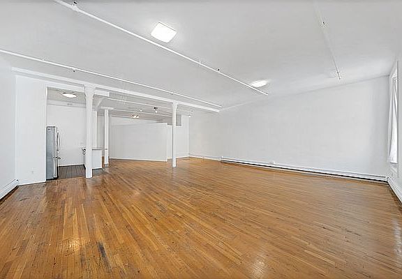 3rd image of 122 Duane St APT 2D