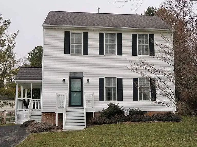 685 Tarrytown Rd — Photo 1