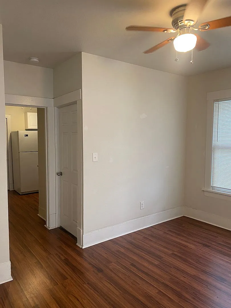 219 Paschal St — Photo 4