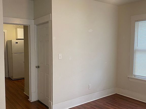 4th image of 219 Paschal St #225