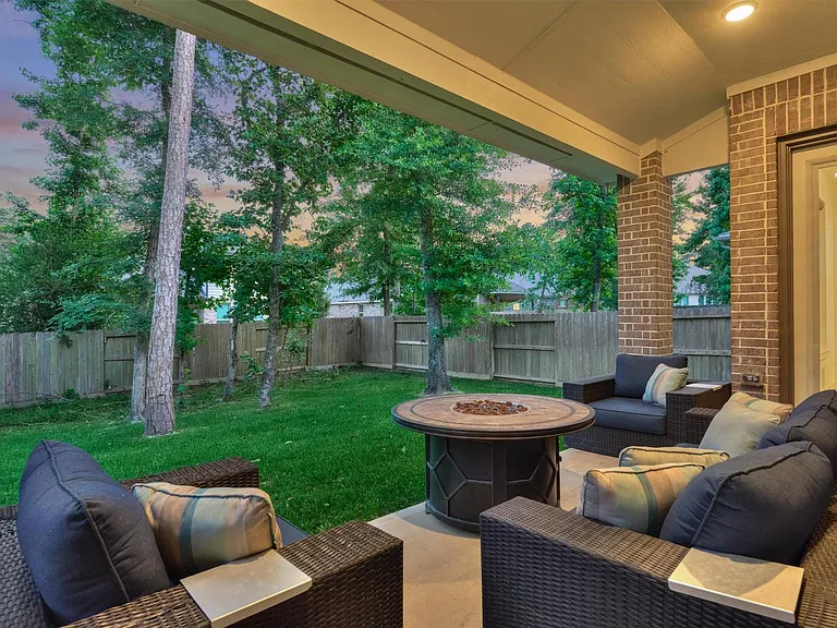 407 Tulip Tree Ct — Photo 44