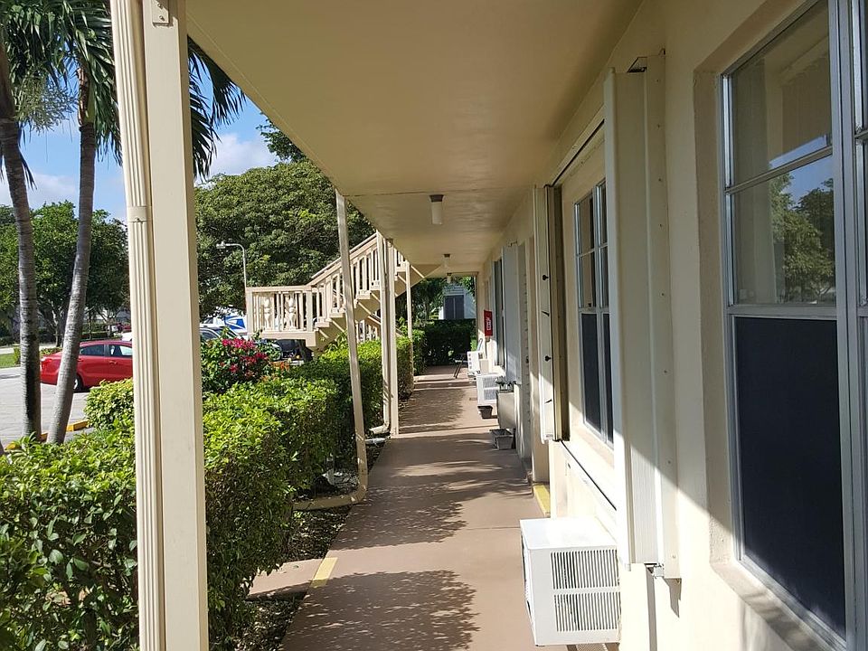 1st image of 7 Dorchester