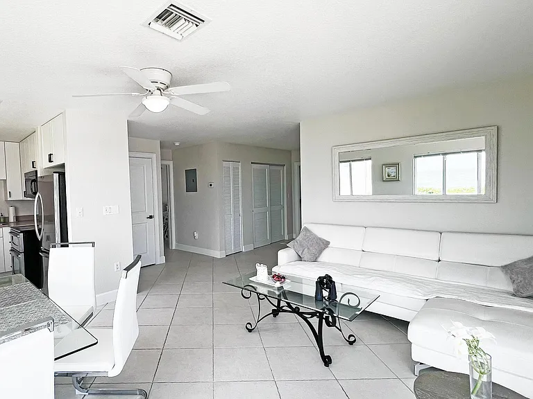 3541 NE Ocean Blvd #4 — Photo 23