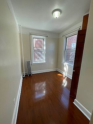 4th image of 9-18 34th Ave #2
