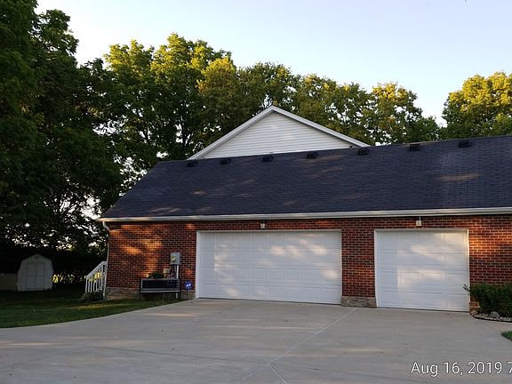 3rd image of 464 Blossom Dr