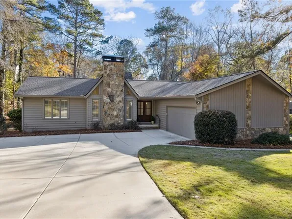 420 Hackberry Ct, Roswell, GA 30076