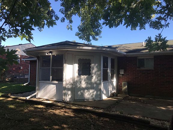 3rd image of 1342 Skylark Dr