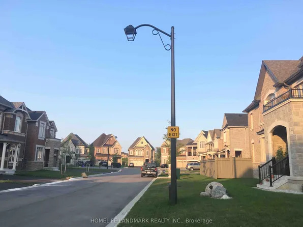 23 Boland Ct, Aurora, ON L4G 0W6