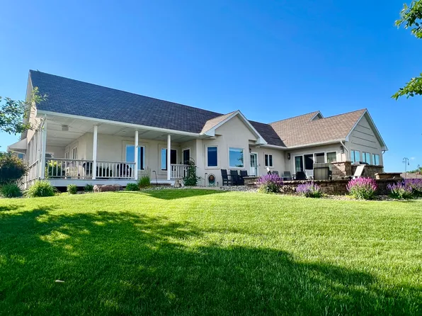 127 Jamieson Dr, Fort Pierre, SD 57532