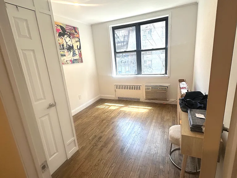 222 E 75th St #3A — Photo 5