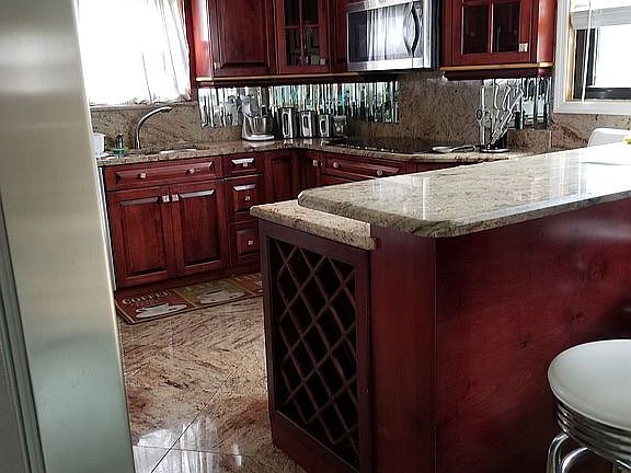 4th image of 830 Pepperidge Rd
