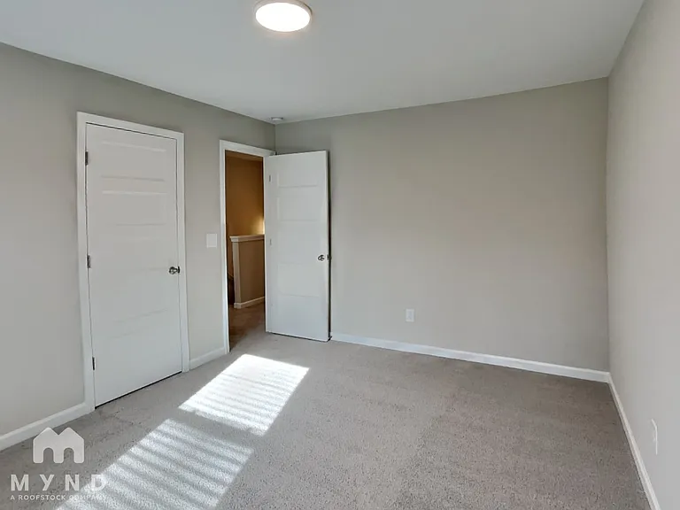 813 Trestle Creek Ct — Photo 22