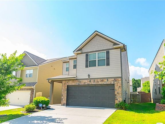 2nd image of 576 Dasheill Ln