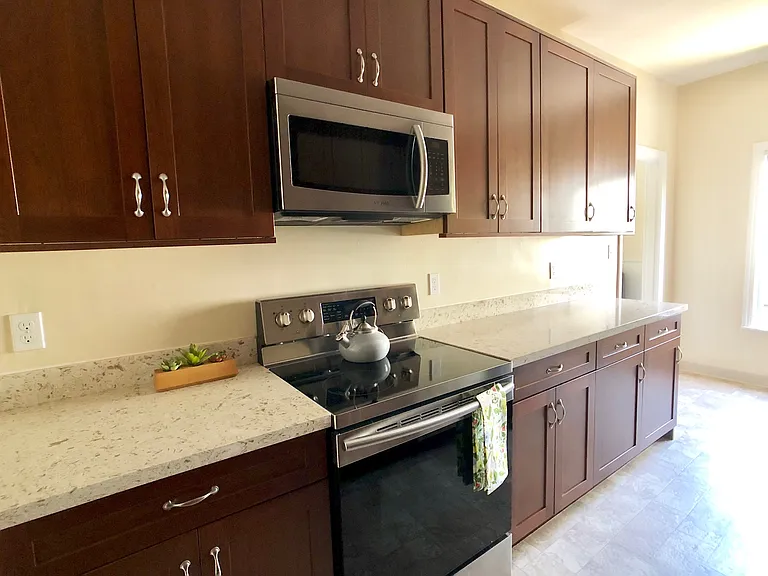 The Mediterranean Apartments — Photo 36