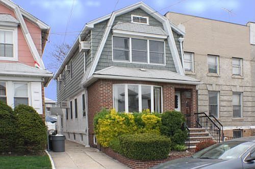 1st image of 1628 E 54th St