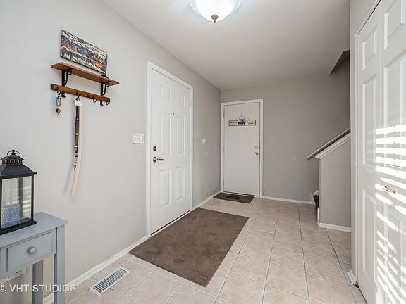 3rd image of 2216 Cottonwood Dr