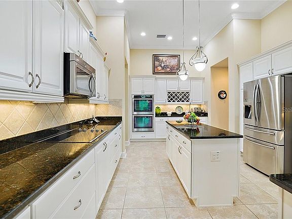 5th image of 1423 Leisure St