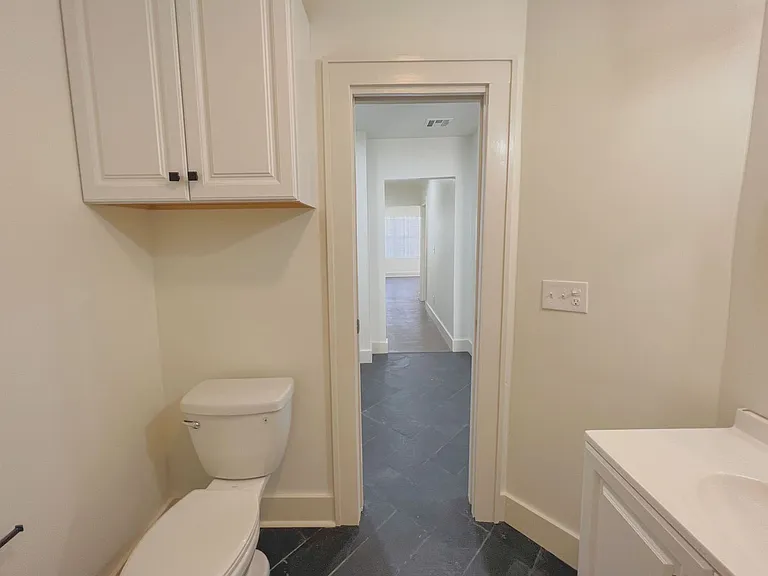 2542 NW 21st St — Photo 14