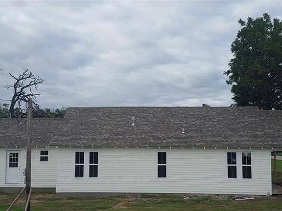 5th image of 1020 Main St