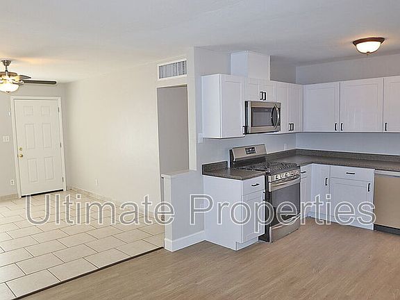2nd image of 4918 E Palm Ln