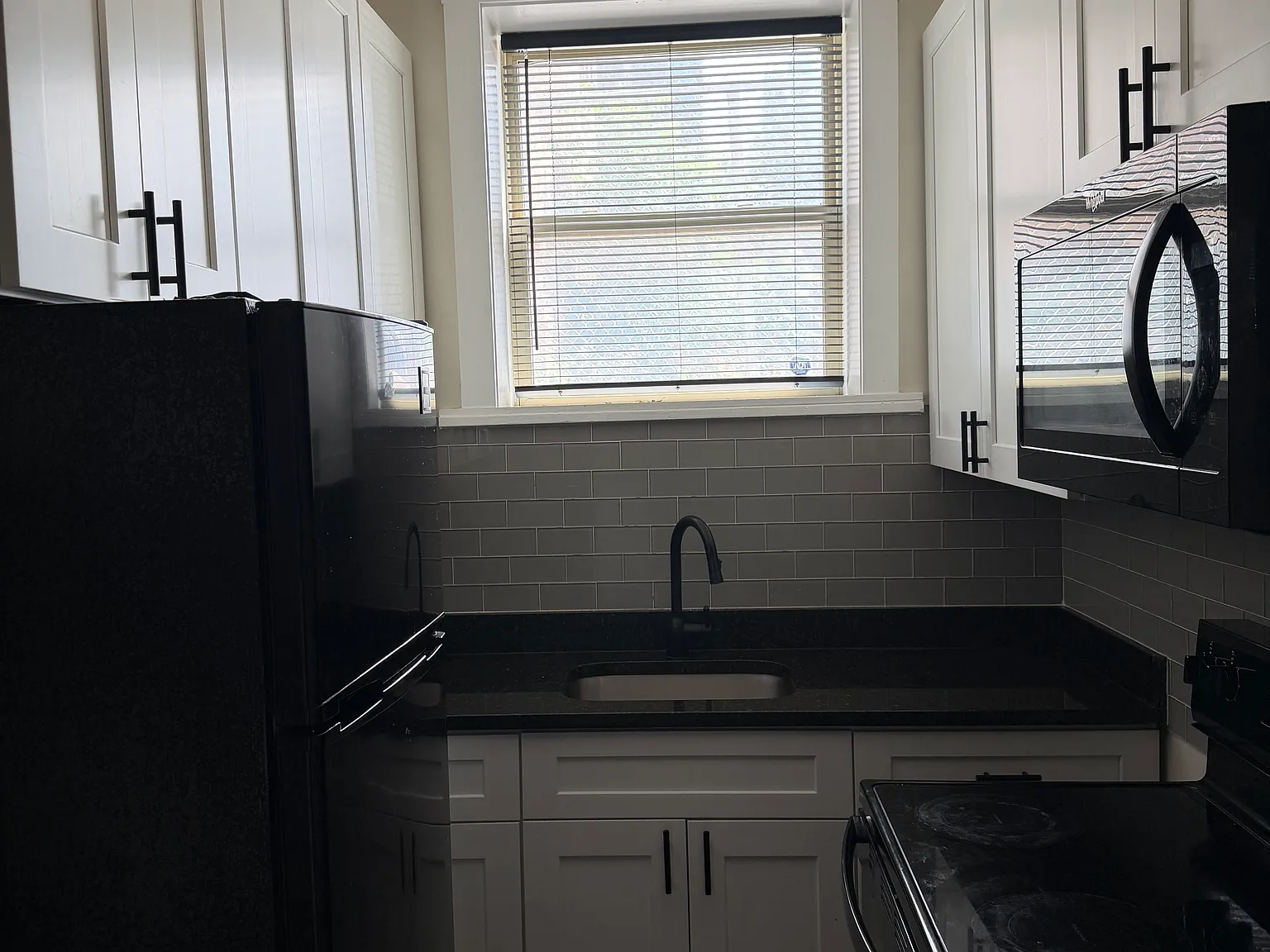 1 bed, 650 sqft, $900 — Photo 4