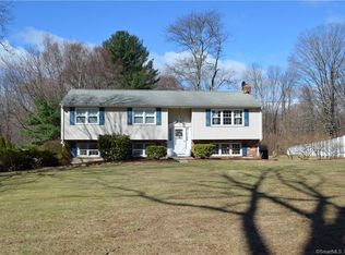 96 Case St, Canton, CT 06019