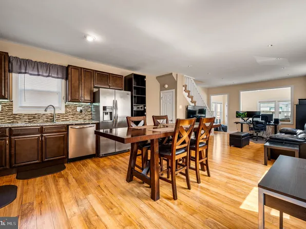 130 Bartram Ave, Essington, PA 19029