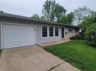 1725 Clover Ln, Florissant, MO
