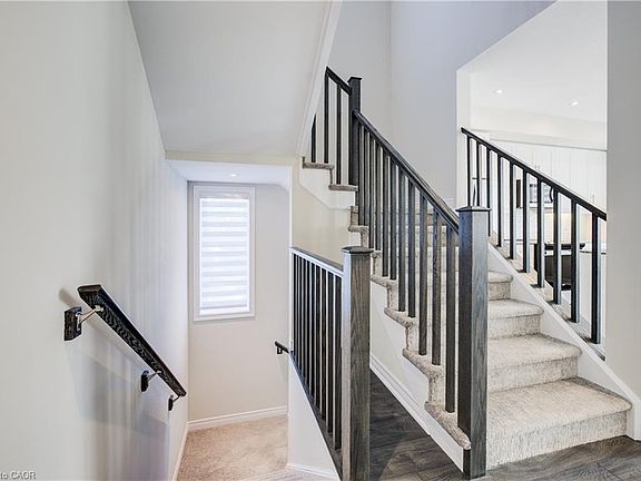5th image of 10 Birmingham Dr #116