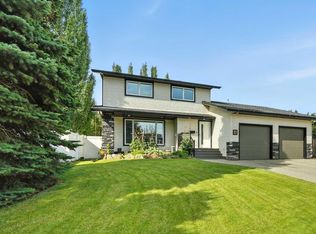 6 Wiltshire Pl, Red Deer, AB T4N 6B7