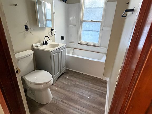 5th image of 3331 N 1st St