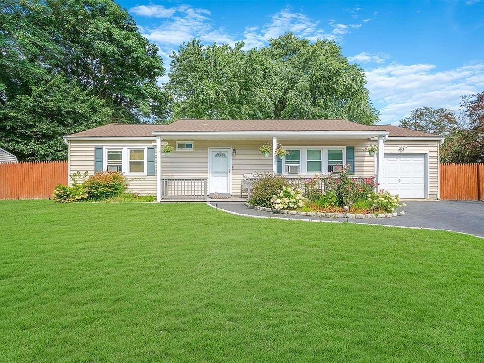 1st image of 99 Woodland Drive