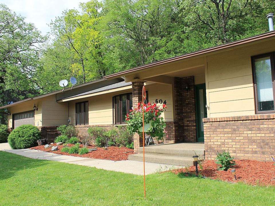 604 Shady Lane Dr, Decorah, IA 52101 | Zillow